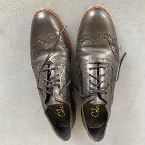 Cole Haan black wing tip shoes- size 8